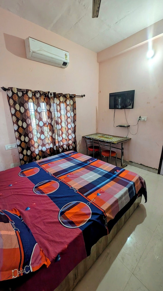 Hare Krishna Hotel & Restaurant