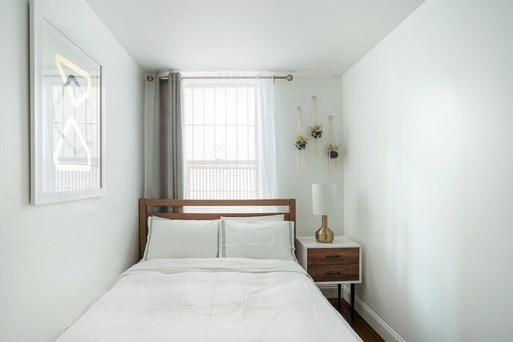 1435 UES Apartment
