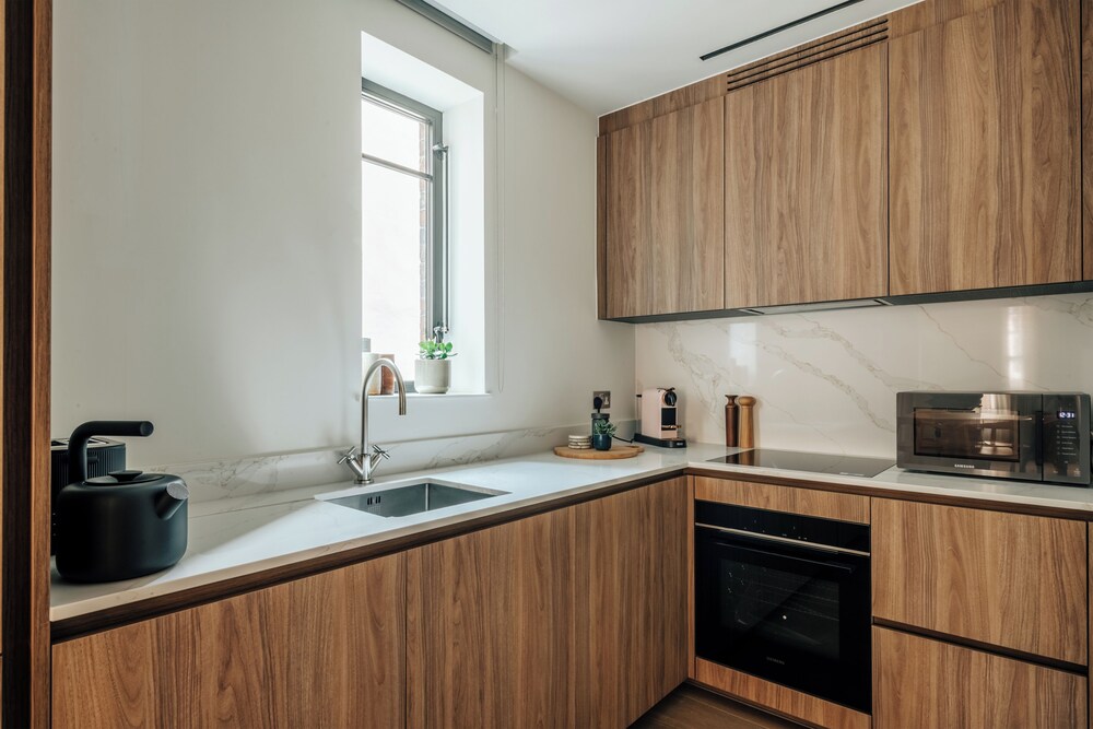 Claridge House by SLO