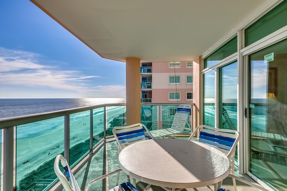 Crescent Keyes by Condo-World