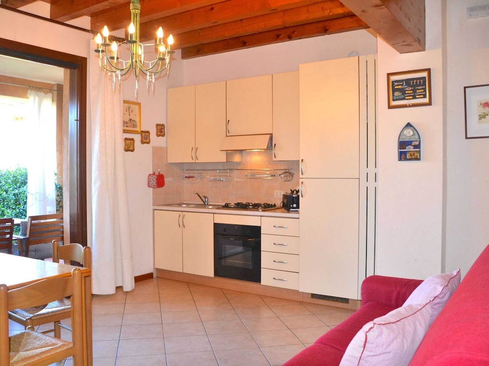 Nice Apartment on Ground Floor near Peschiera view 4