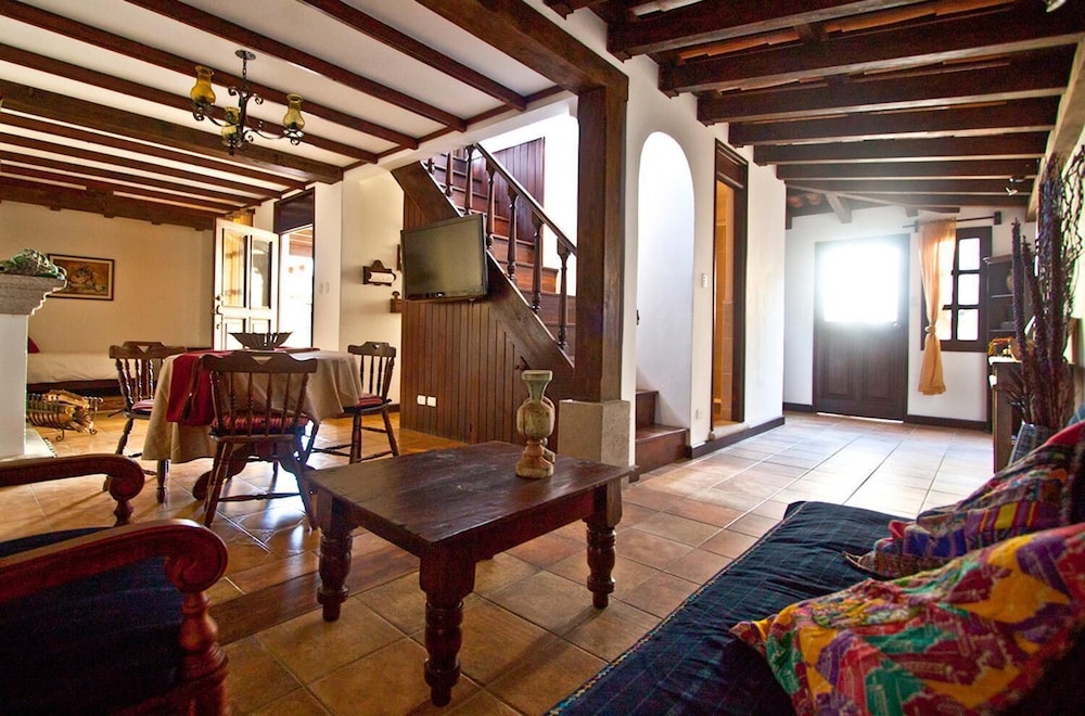Villa Santa Ana Guatemala