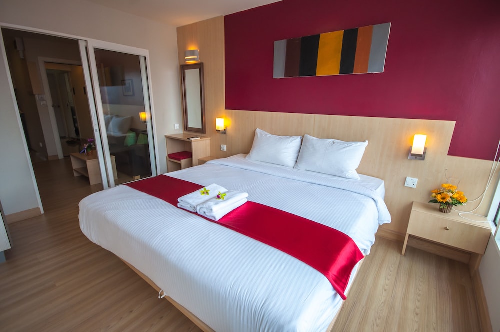 Implace Impact at Msociety Condo