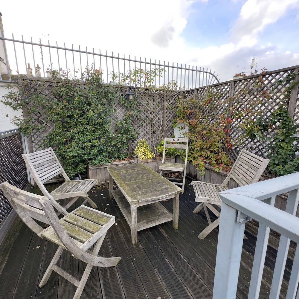 Dreamy Rive Gauche Modern 2 Bed Apt in Paris