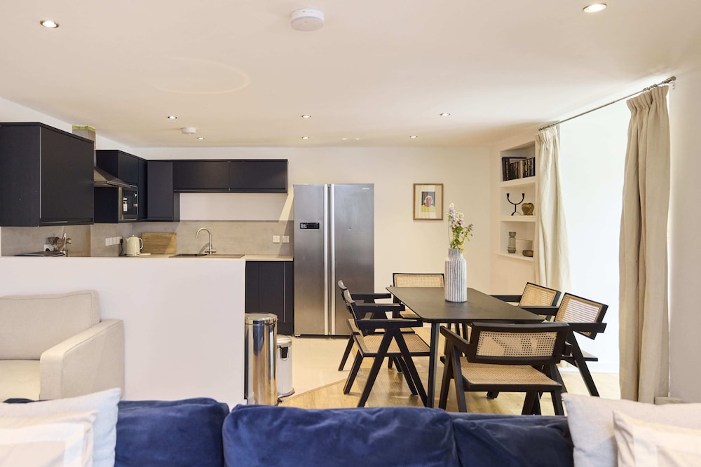 Southwest London Stay