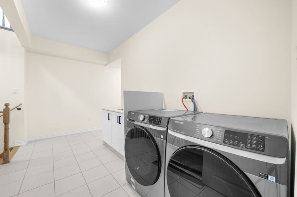 Prime Peterborough 5BR Newly Renovated Home