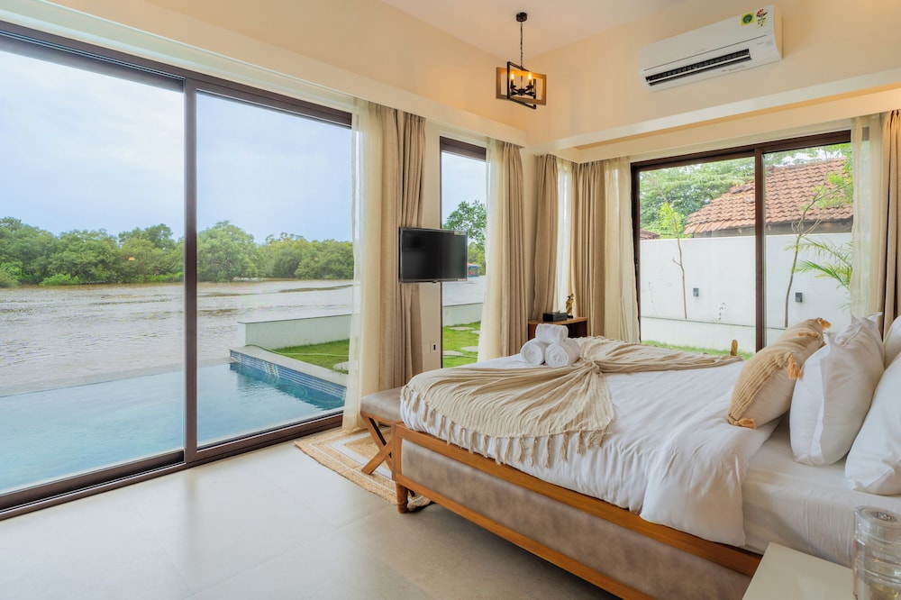 ELIVAAS VILLA FLEUVE