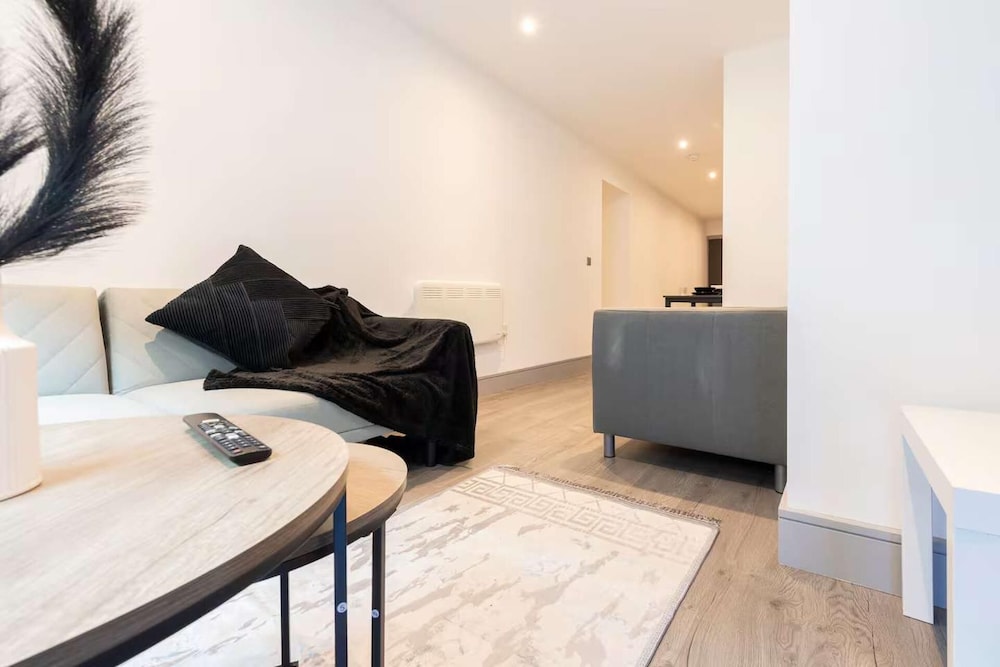 Cosy City Apartment - Your Home in Bradford!