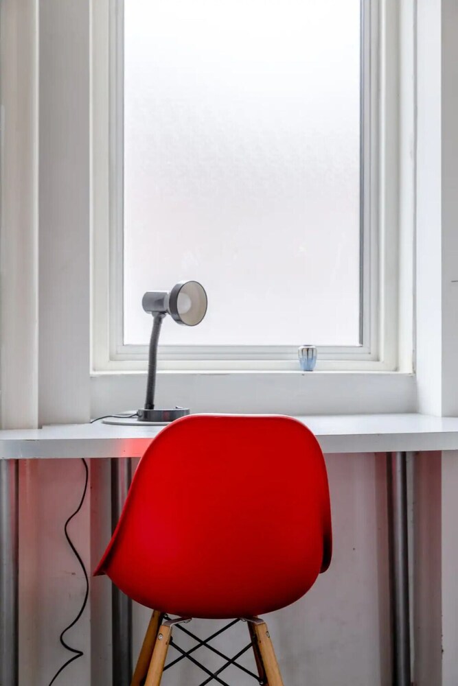 Bright & Spacious 2BD Flat - Hackney