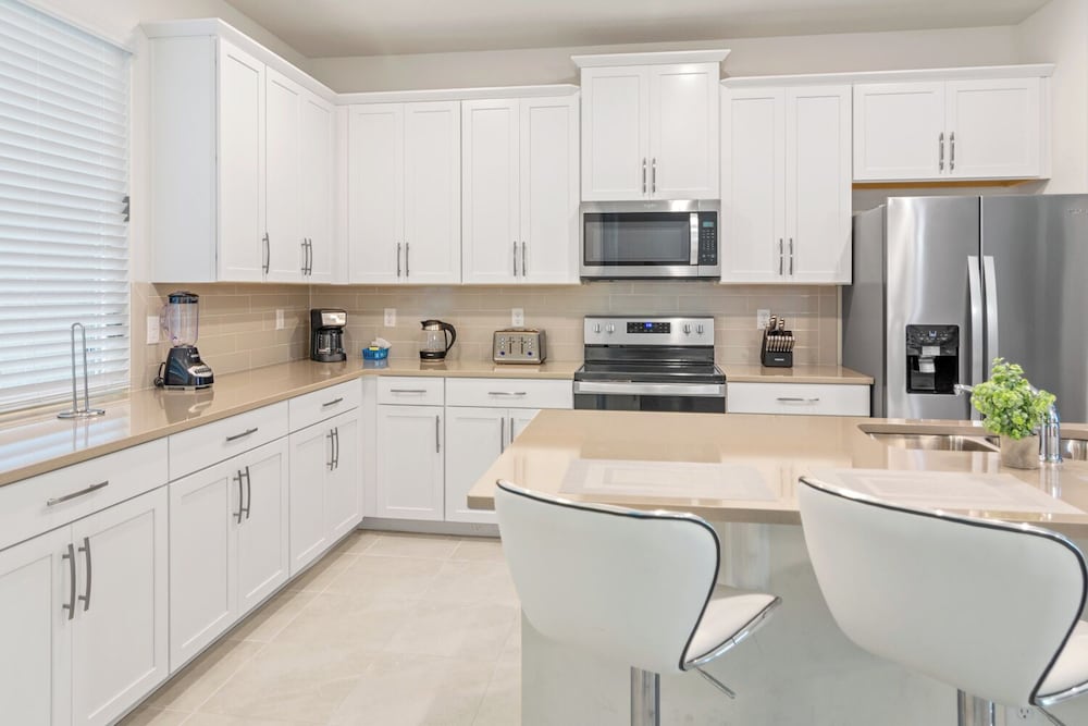 Orlando Adventure Awaits 4BR Townhouse