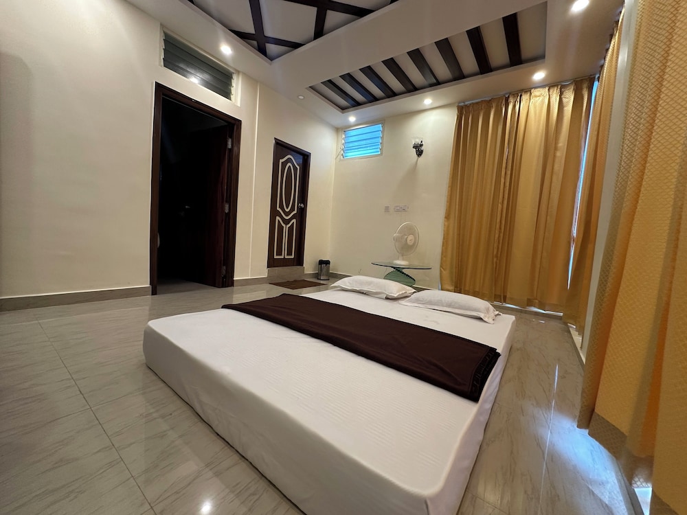 hotel boss palace