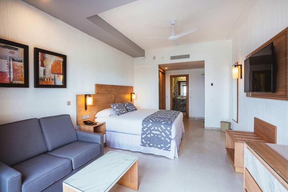 Los Cabos Vacations - Hotel Riu Santa Fe - All Inclusive - Property Image 89