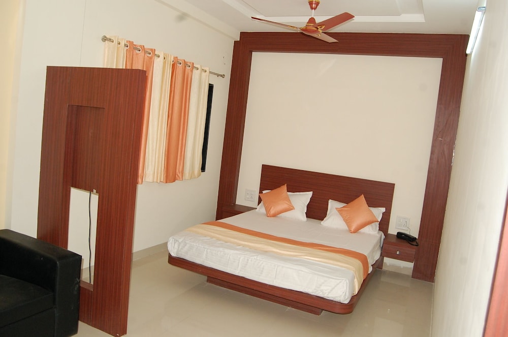 HOTEL PARTH EXECUTIVE view 4