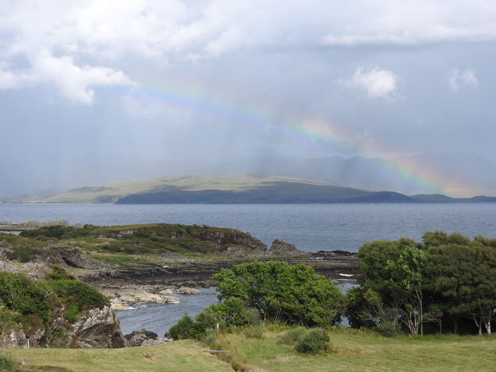 KnoydART Guest House