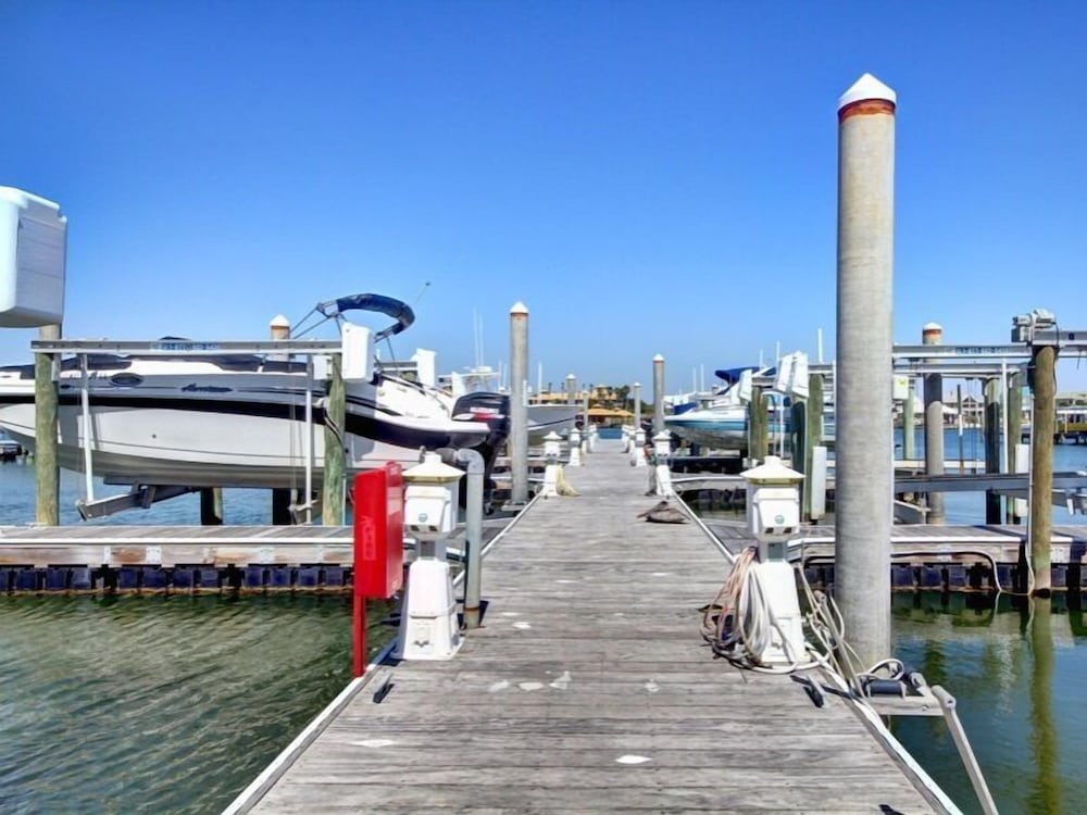 Bella Luna #404 by Southern Vacation Rentals
