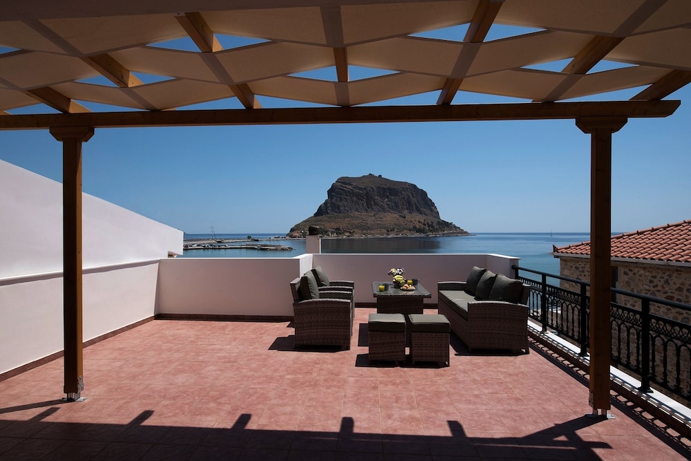 Cyrenia Guesthouse - Property Image 10