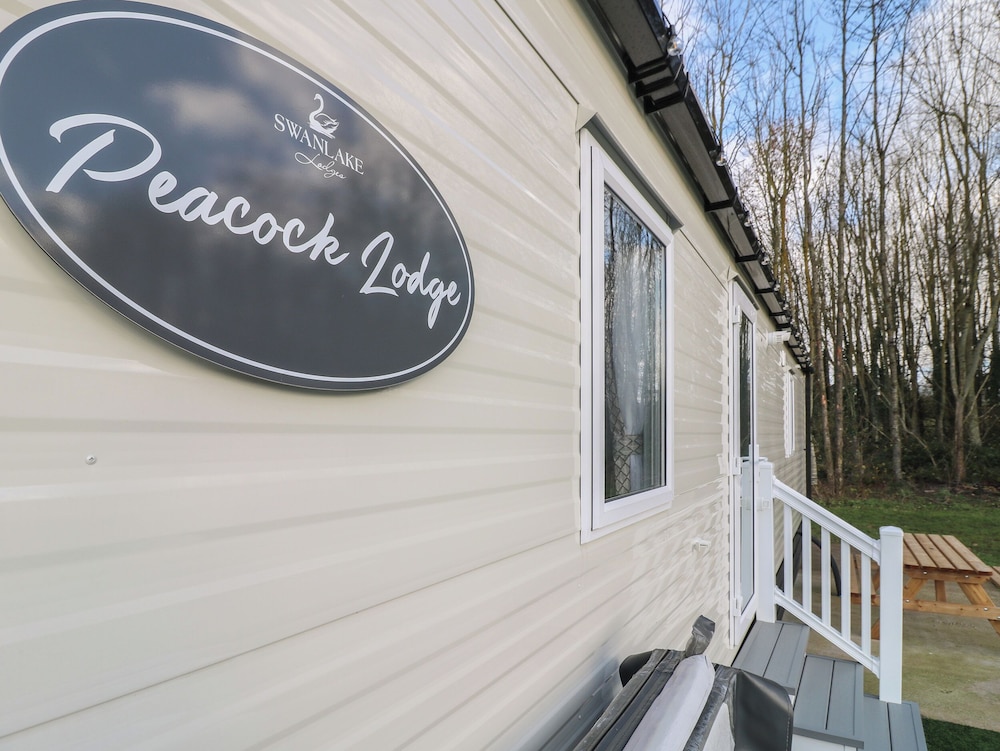 Peacock Lodge