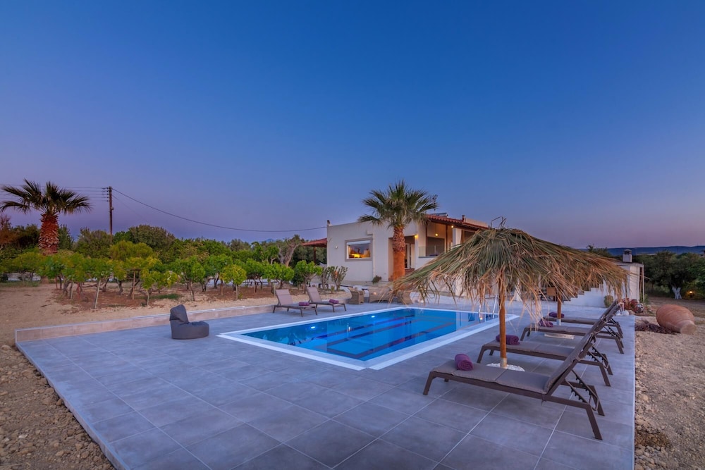 Villa Chrysalida Peaceful Home With Scenic Views view 4