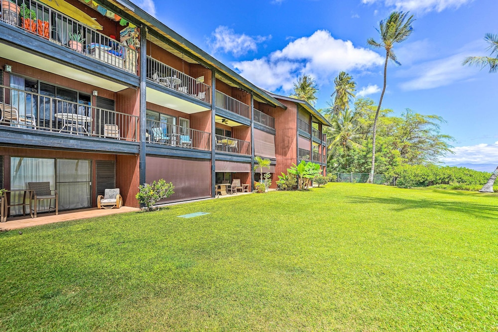 Molokai Shores Resort Condo w/ Pool & Views!