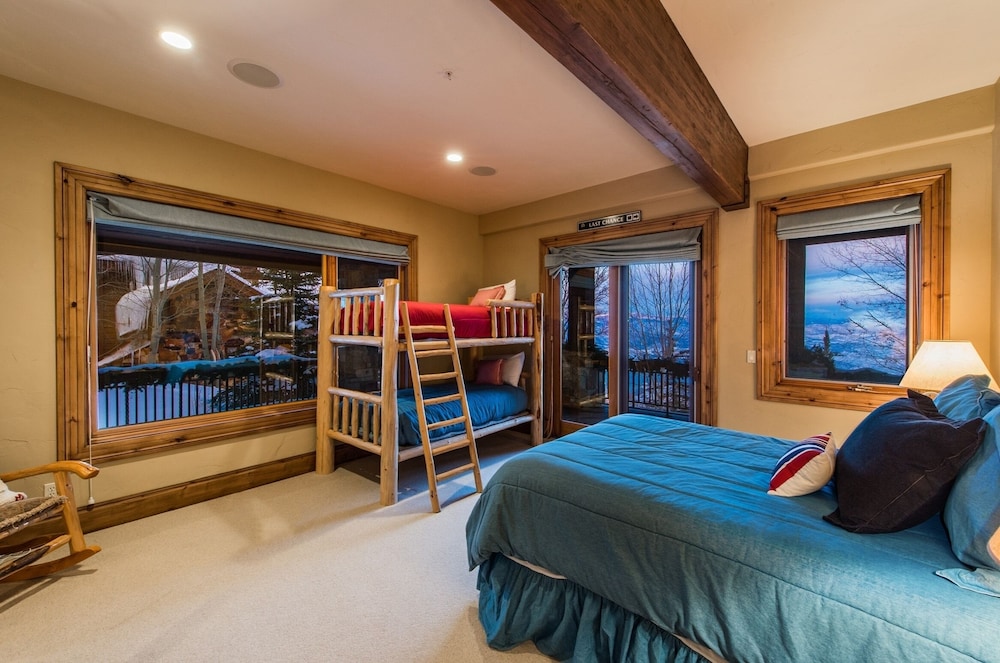 Majestic Ski in Ski Out Estate