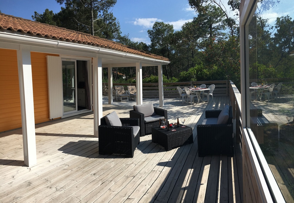 Chalet Orange Naturiste la Jenny view 5