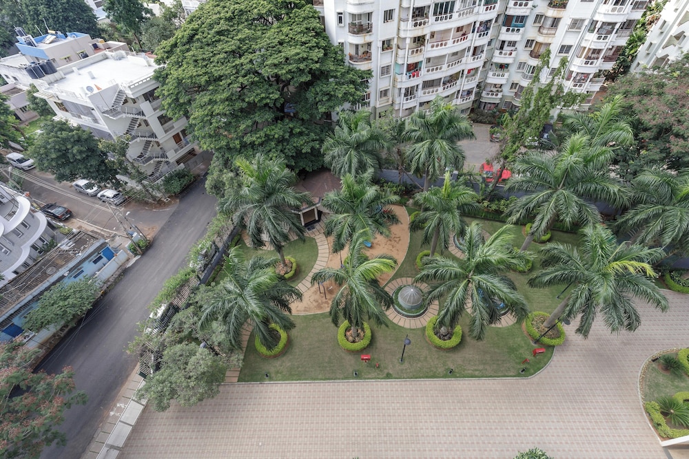 Lakeside Living by Red Olive Nr Airport 3bhk