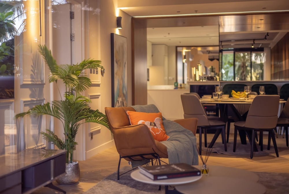 Signature Residence - The Palm Jumeirah - 2 Bedrooms 170 SQM