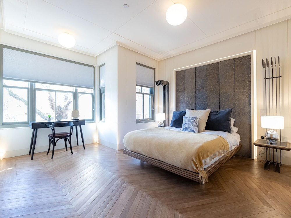 Discover The Underworld Five Bedroom by Belvilla