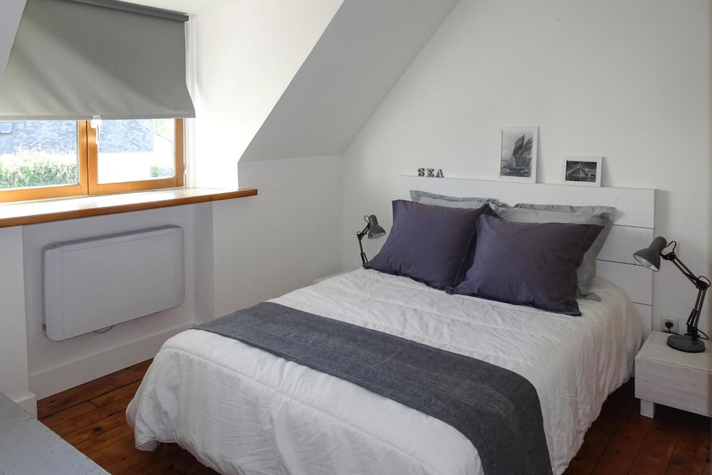 Comfortable Holiday Home With Enclosed Garden