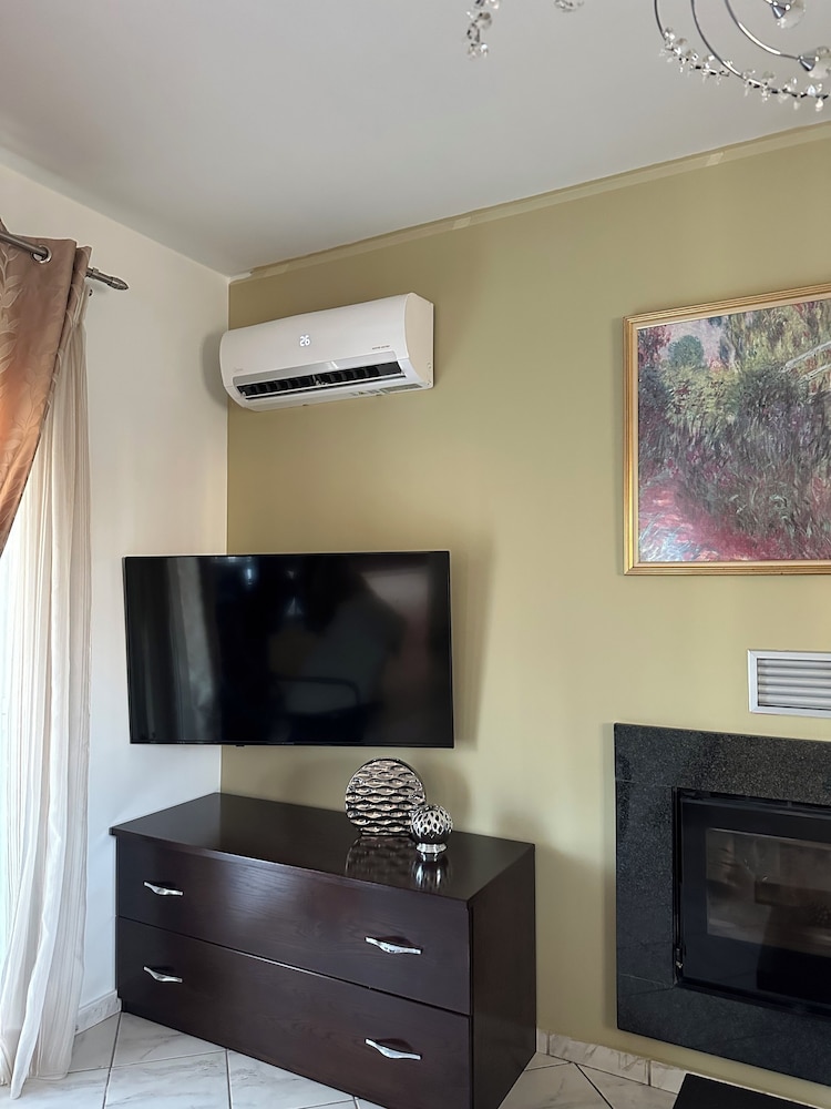 Denva Holiday Home