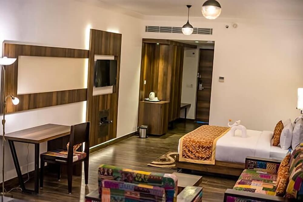 Via Lakhela Resort & Spa