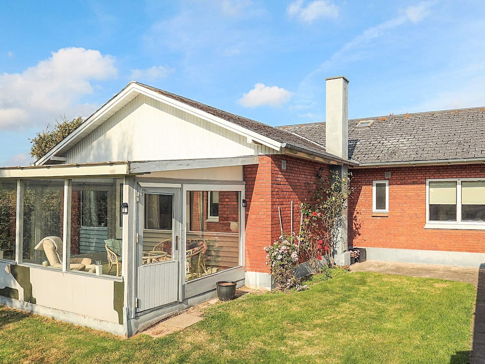6 Person Holiday Home in Hals
