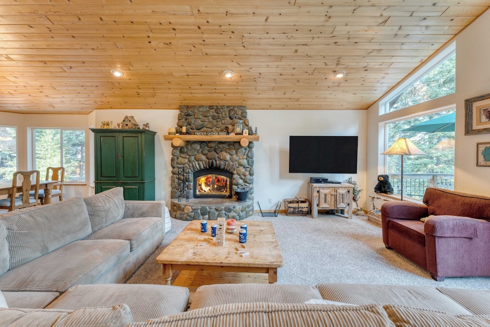 Tahoe Vista by Avantstay Central Location + Patio