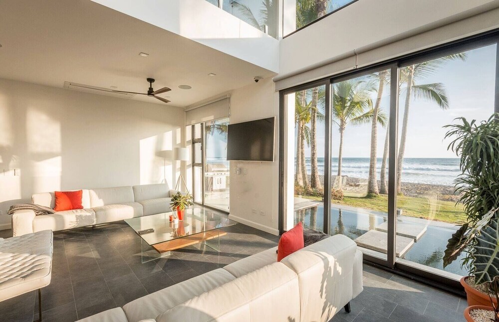 Beachfront Casa Buena Onda - Hermosa Palms 5