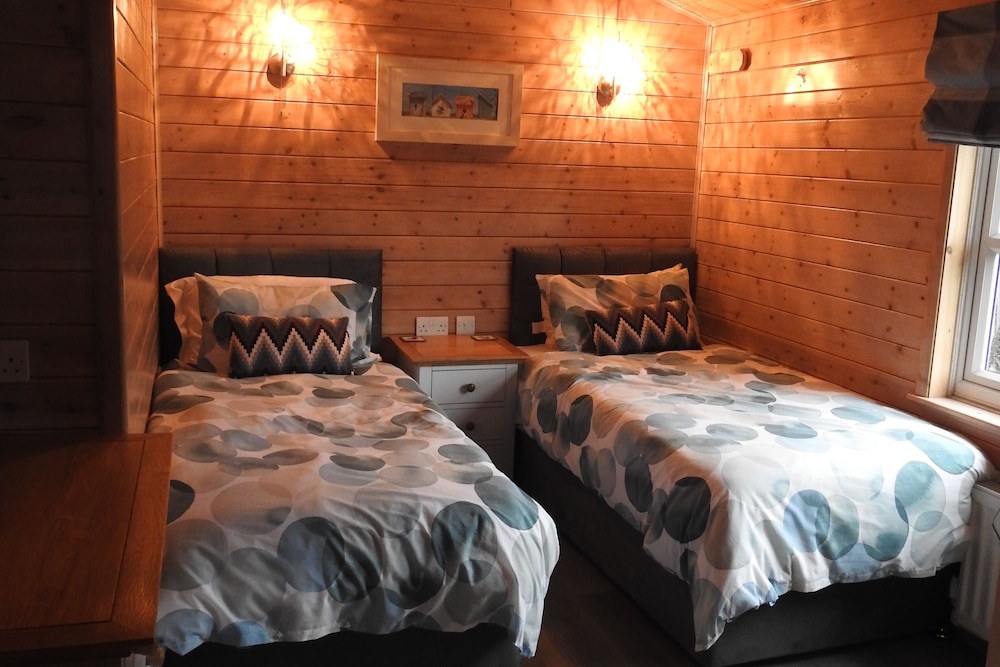 Valley Views - Alpacas - Sleeps 4 - Parking - Pets