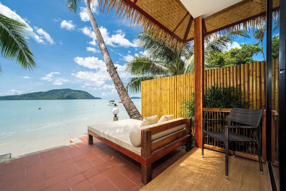 Friendship Beach Resort & Atmanjai Wellness Spa