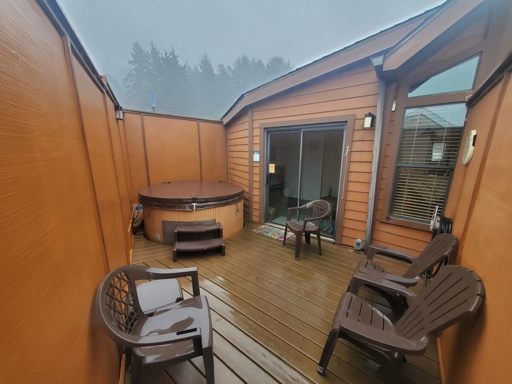 Ocean Front Cabin 1 With Jacuzzi Amazing Views