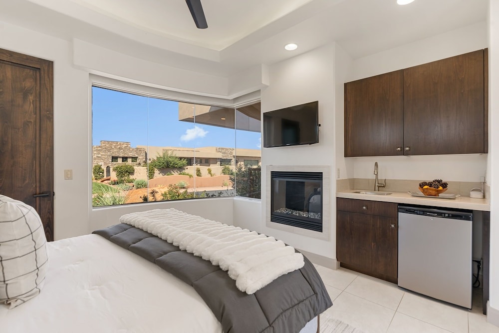 Escape To Entrada 4 Bedroom Home