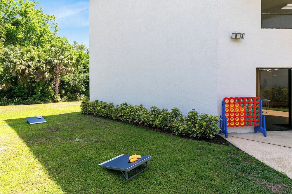Oasis Apartment Homes