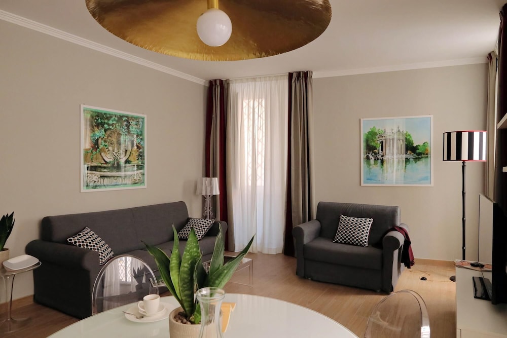 T1 Piazzetta Margutta T1 - My Extra Home