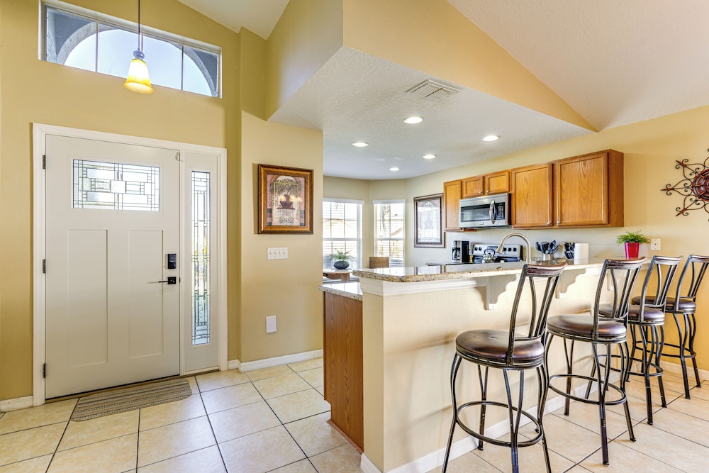 16 Mi to Disney: Home w/ Game Room & Pool