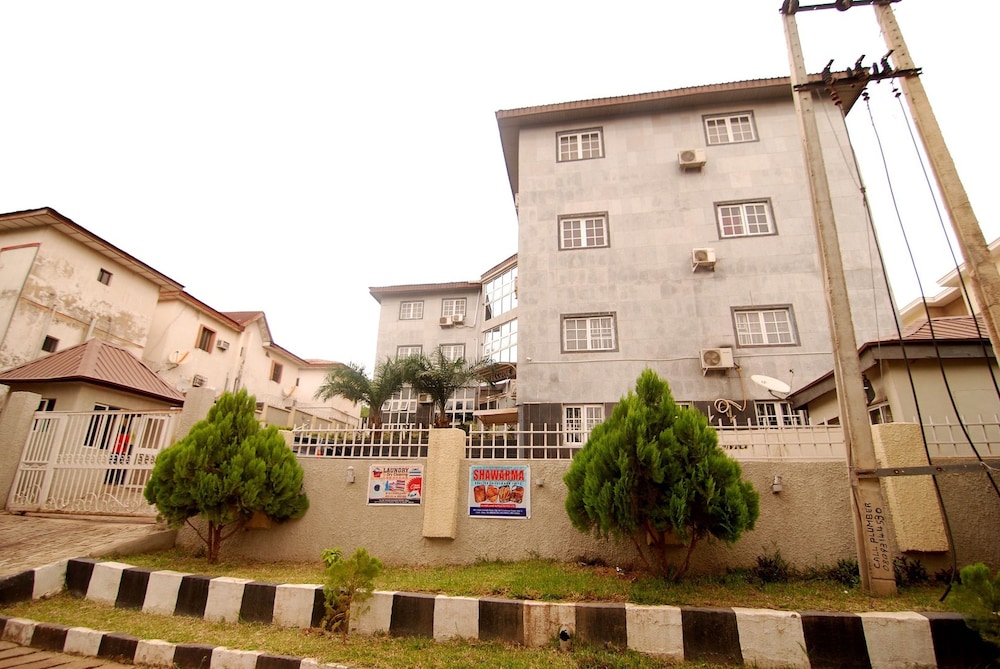 Silverland Hotel and Suites