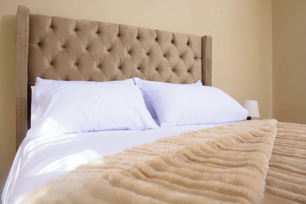 Gorgeous City Apartment in Harare Avenues, cbd view 2