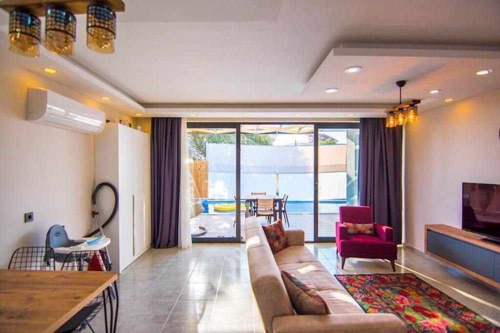 Exclusive Sheltered Villas