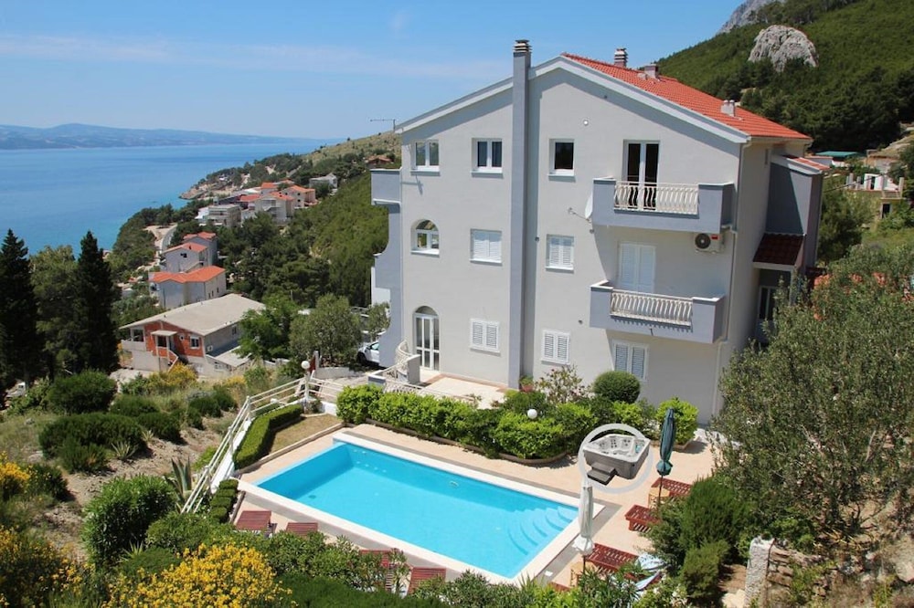 Apartment Tafra 2