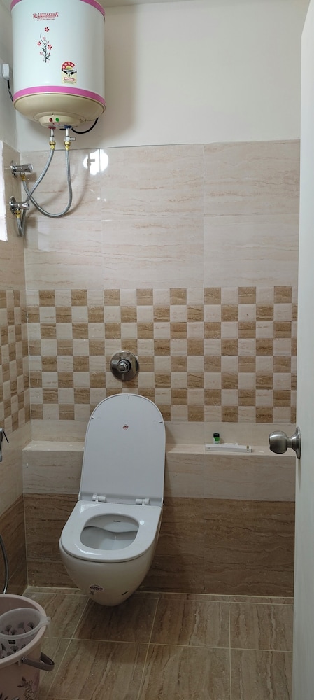 Hotel Grand Vista Nearby International Airport