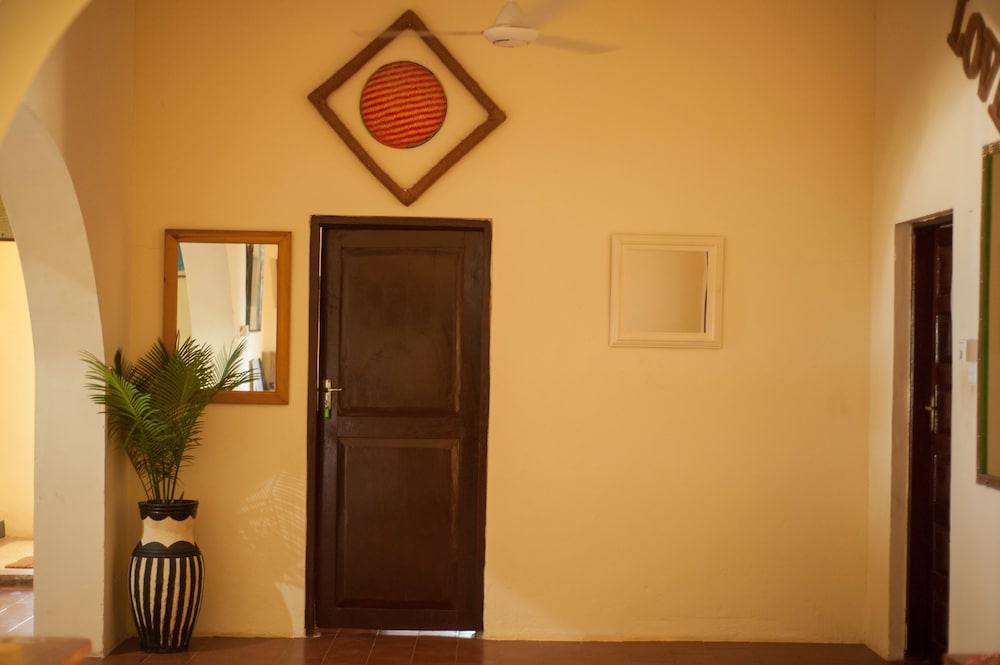 Bwejuu Beach Palm Villa