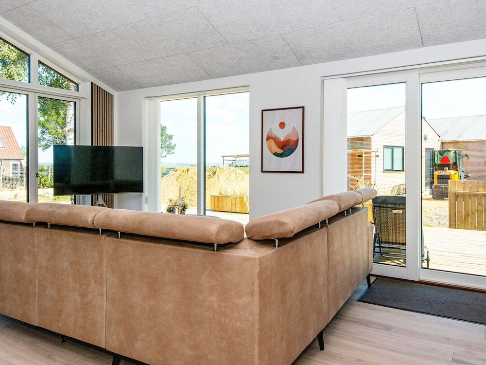 6 Person Holiday Home in Romo view 4