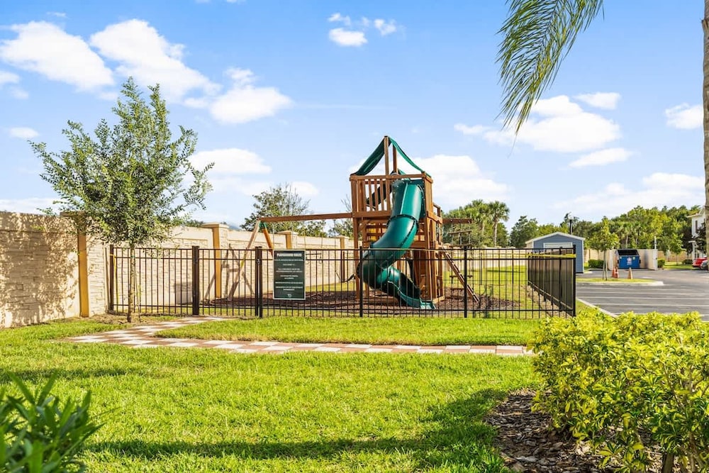 Charming Townhouse 4 BR up to 12 People Wl8972