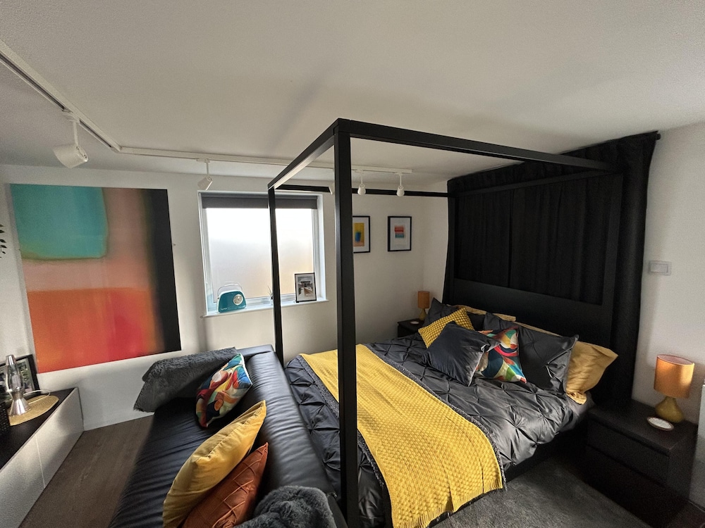 Stylish 1-bed Studio in Humberston, Cleethorpes view 2